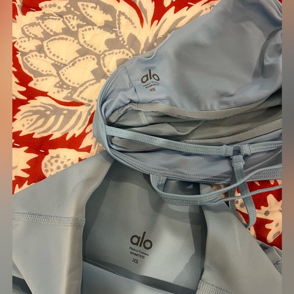 Alo Workout Set - Picture 3 of 4